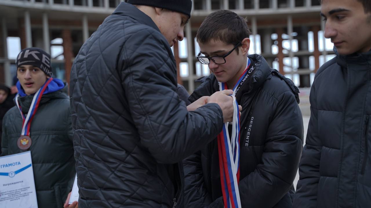 Студенты Гуманитарно-педагогического колледжа приняли участие в спартакиаде «За здоровый образ жизни», организованной ДГИ